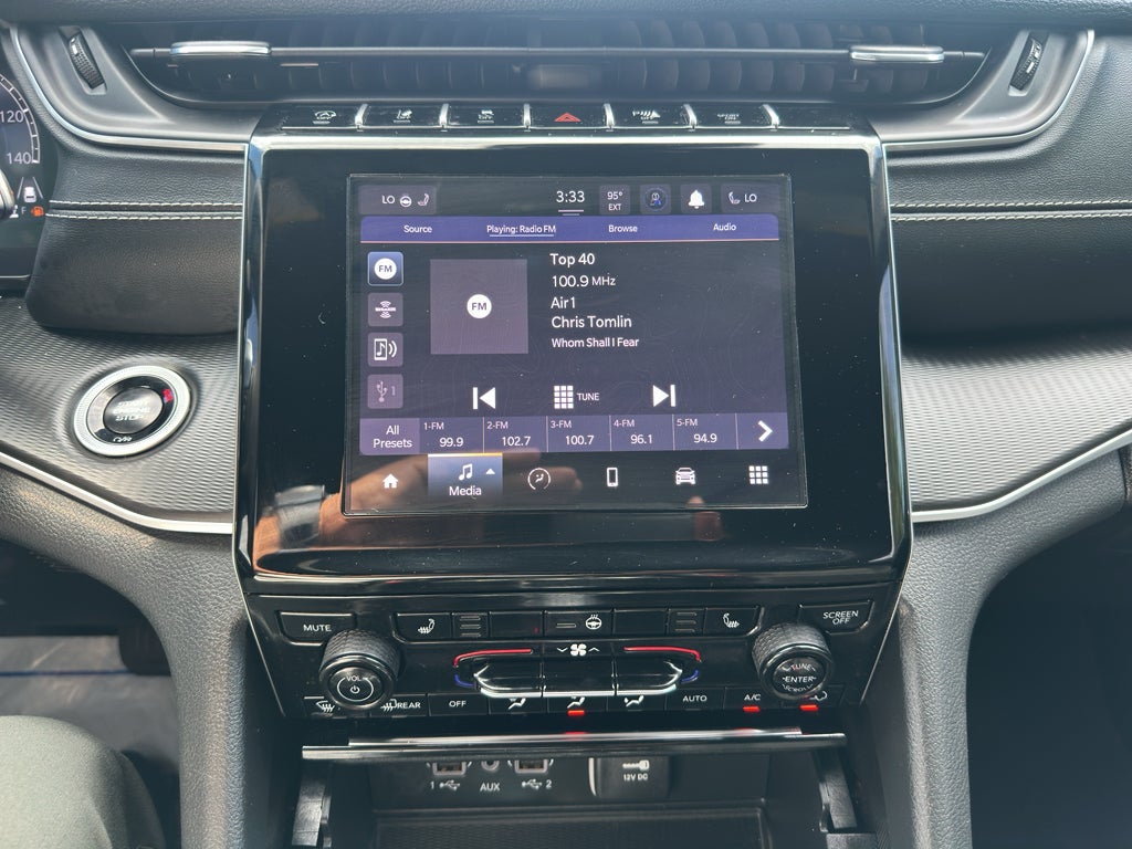 2025 Jeep Grand Cherokee Laredo 4x4
