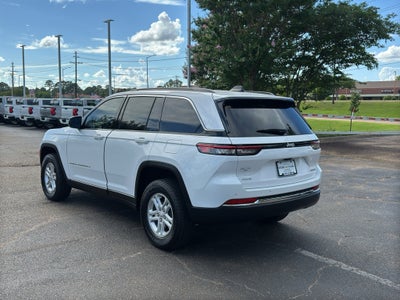 2025 Jeep Grand Cherokee Laredo 4x4