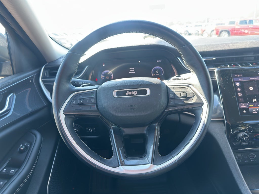 2022 Jeep Grand Cherokee L Laredo 4x2