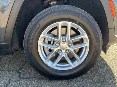 2022 Jeep Grand Cherokee L Laredo 4x2