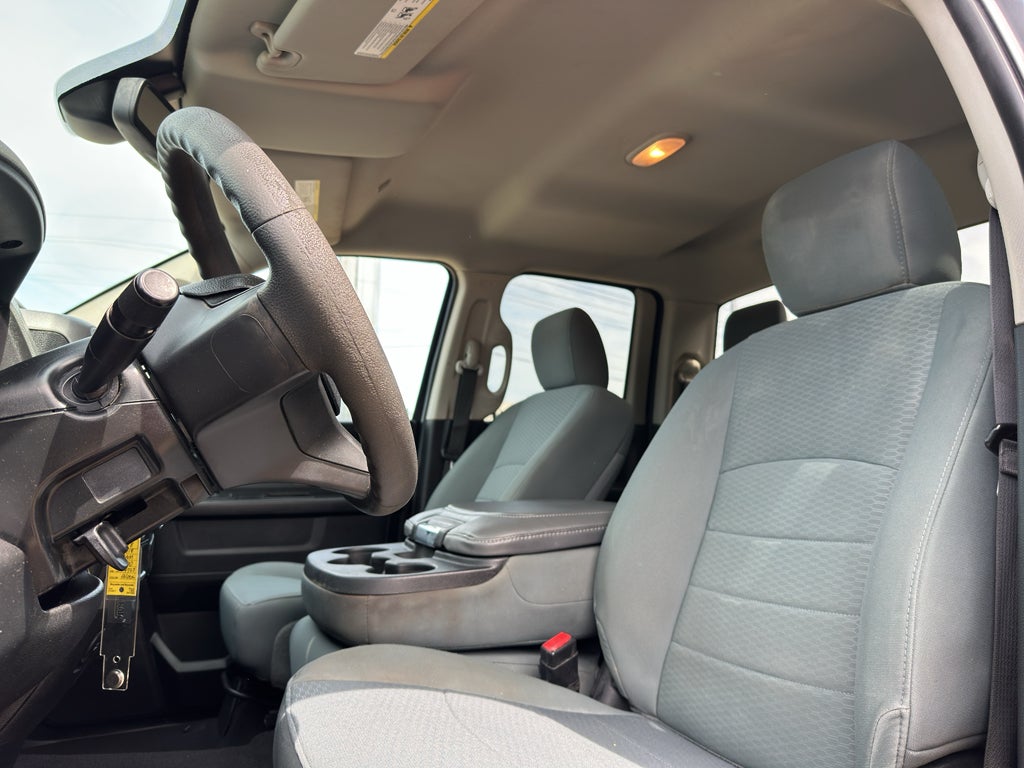 2018 RAM 1500 Express Quad Cab 4x2 6'4" Box