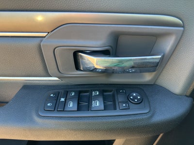 2022 RAM 1500 Classic SLT Crew Cab 4x2 5'7" Box