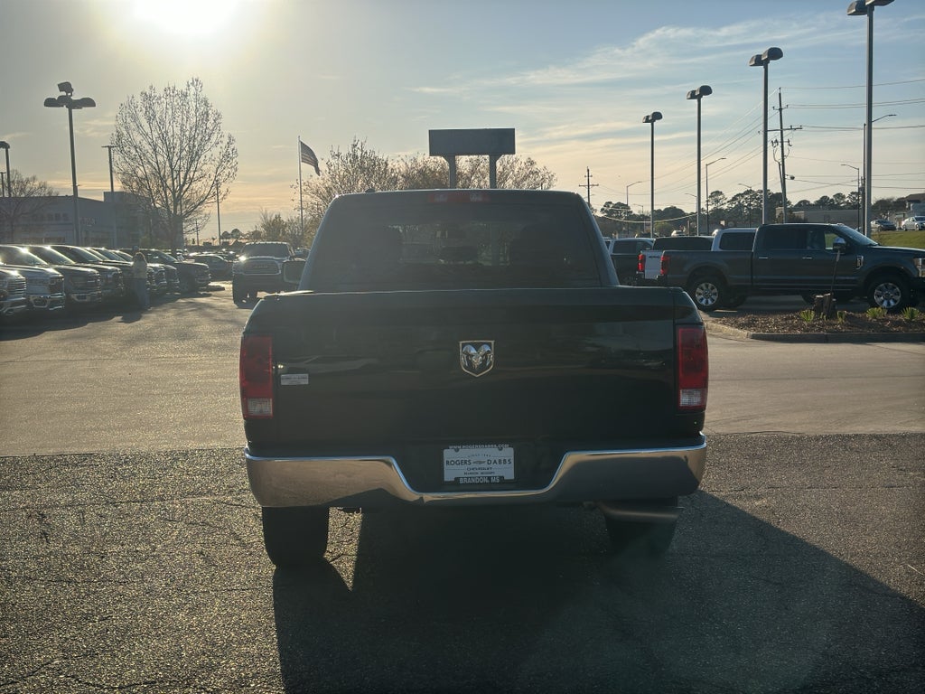 2022 RAM 1500 Classic SLT Crew Cab 4x2 5'7" Box