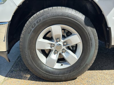 2023 RAM 1500 Classic SLT Crew Cab 4x4 5'7" Box