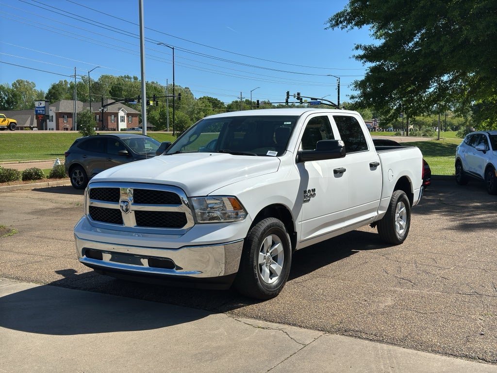 2023 RAM 1500 Classic SLT Crew Cab 4x4 5'7" Box