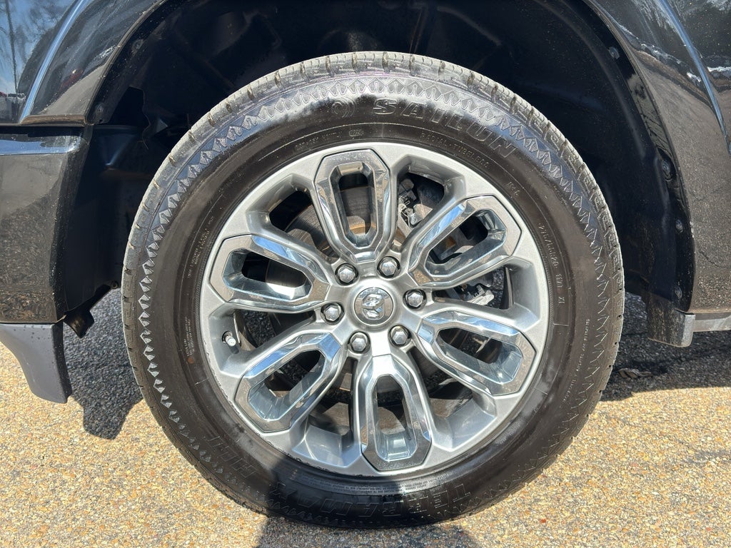 2022 RAM 1500 Laramie Crew Cab 4x2 5'7" Box