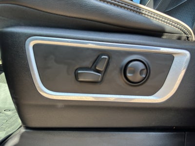 2022 RAM 1500 Laramie Crew Cab 4x2 5'7" Box