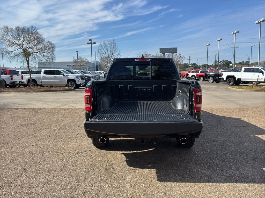 2022 RAM 1500 Laramie Crew Cab 4x2 5'7" Box