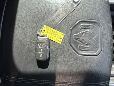 2022 RAM 1500 Laramie Crew Cab 4x2 5'7" Box