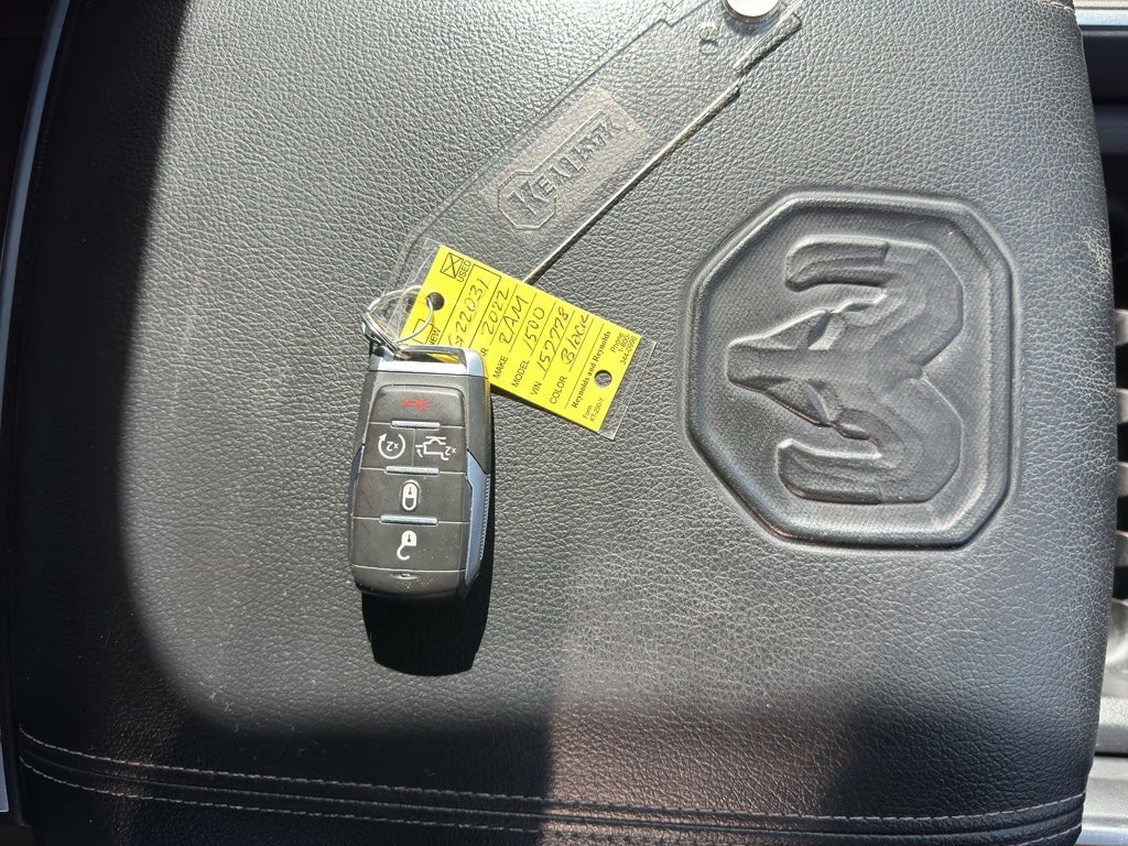 2022 RAM 1500 Laramie Crew Cab 4x2 5'7" Box