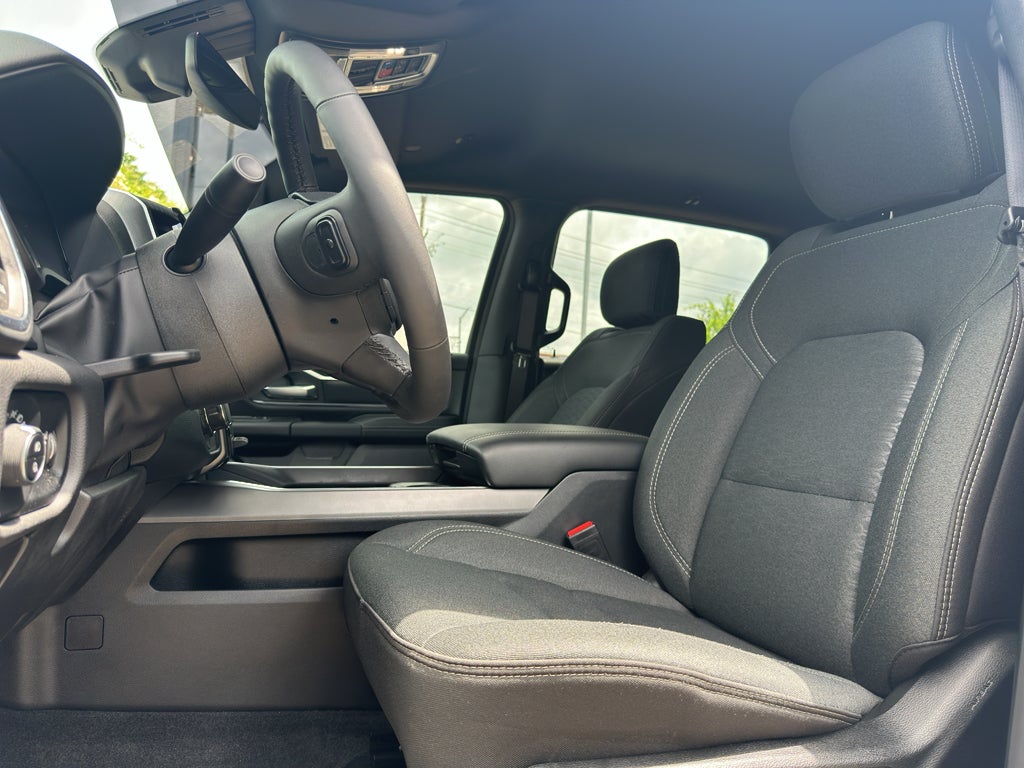 2025 RAM 1500 Big Horn Crew Cab 4x4 5'7" Box