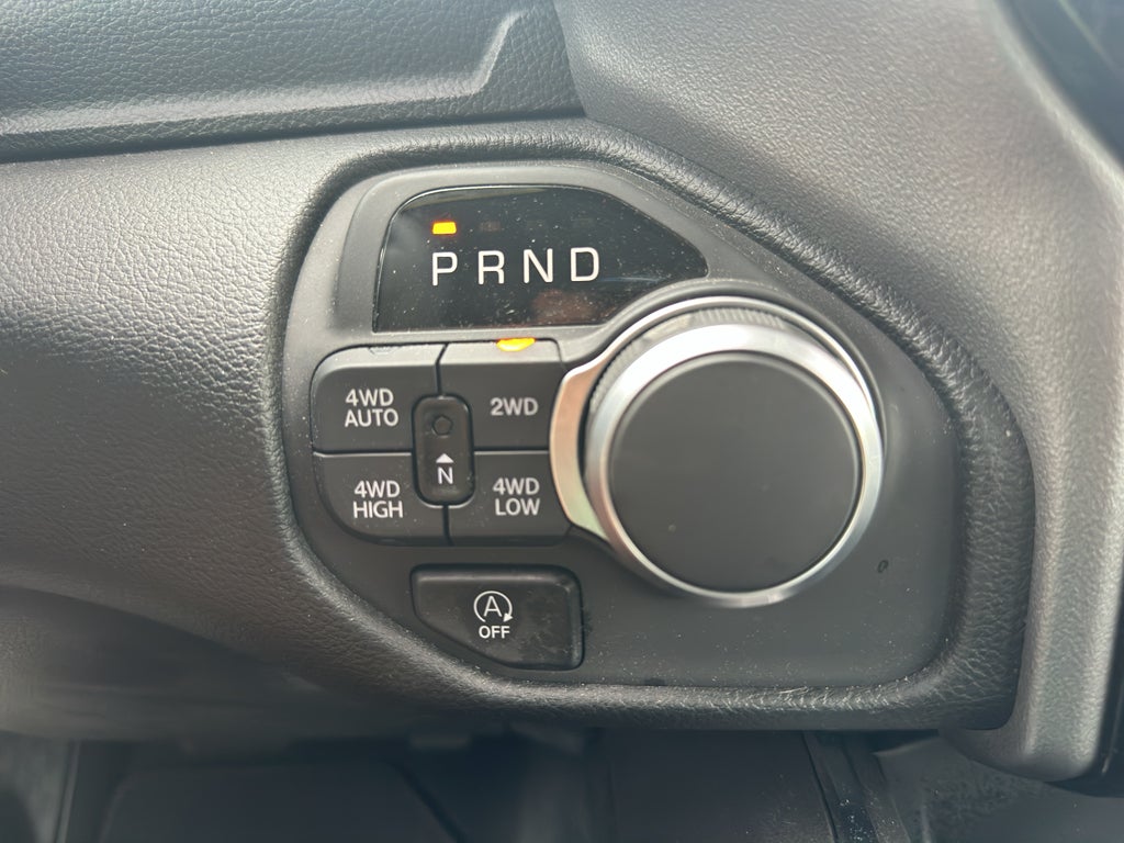 2025 RAM 1500 Big Horn Crew Cab 4x4 5'7" Box