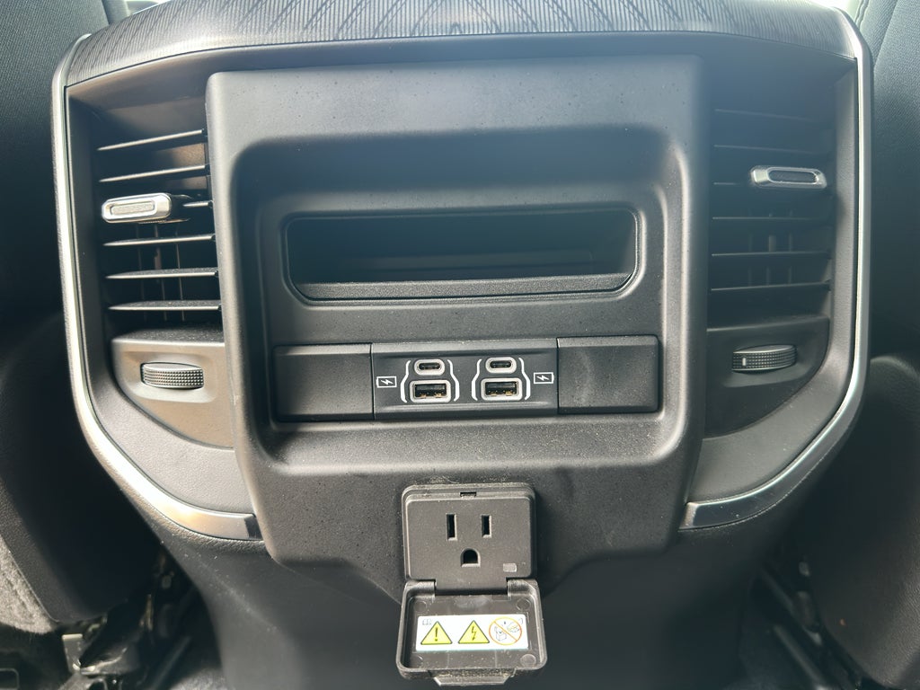 2025 RAM 1500 Big Horn Crew Cab 4x4 5'7" Box