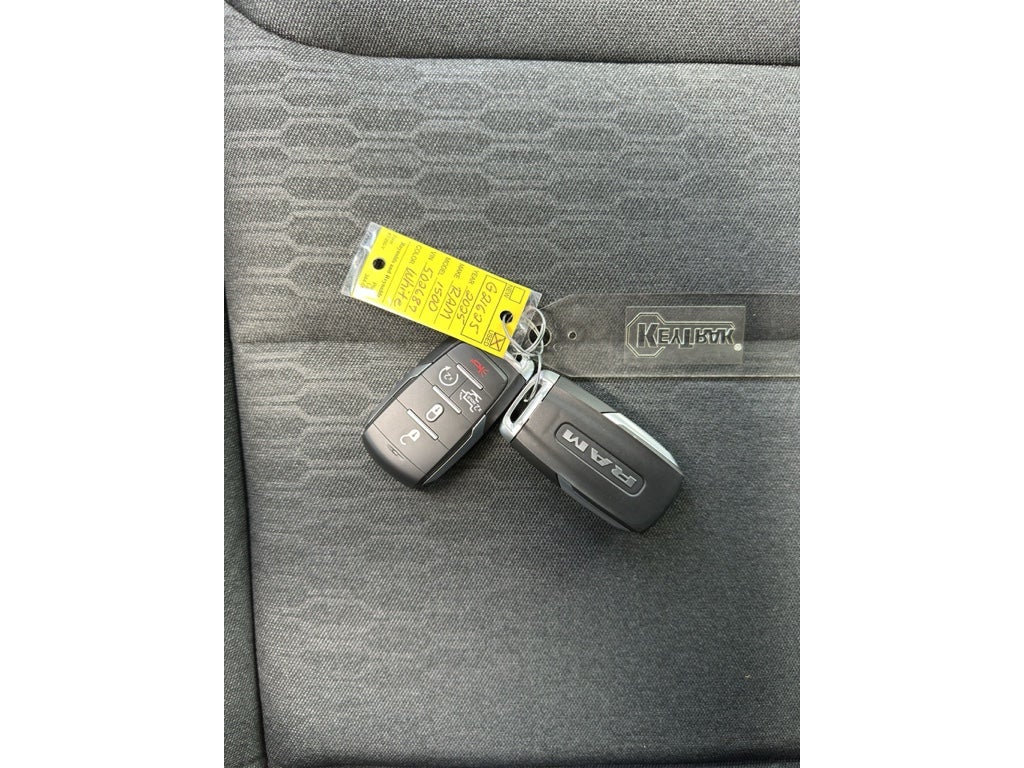 2025 RAM 1500 Big Horn Crew Cab 4x4 5'7" Box