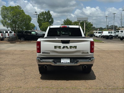 2025 RAM 1500 Big Horn Crew Cab 4x4 5'7" Box
