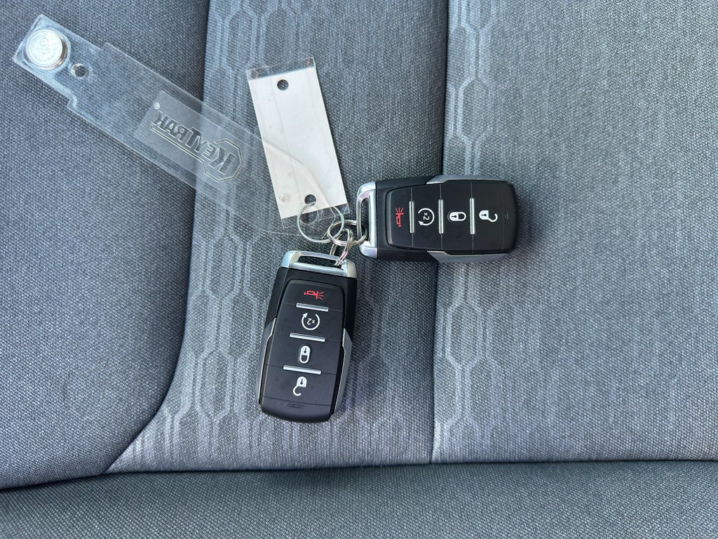 2025 RAM 1500 Big Horn Crew Cab 4x4 5'7" Box