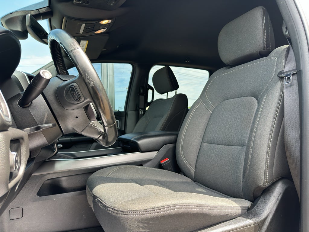 2021 RAM 1500 Big Horn Crew Cab 4x4 5'7" Box