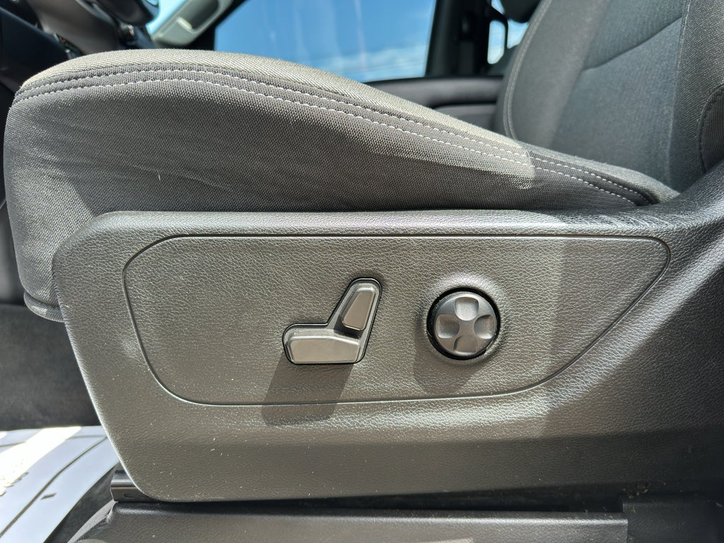 2021 RAM 1500 Big Horn Crew Cab 4x4 5'7" Box