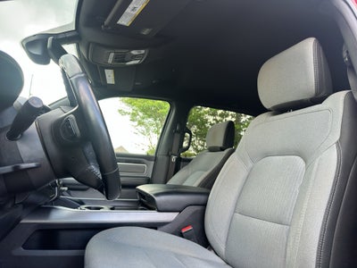 2021 RAM 1500 Big Horn Crew Cab 4x4 5'7" Box