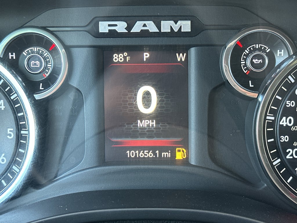 2021 RAM 1500 Big Horn Crew Cab 4x4 5'7" Box