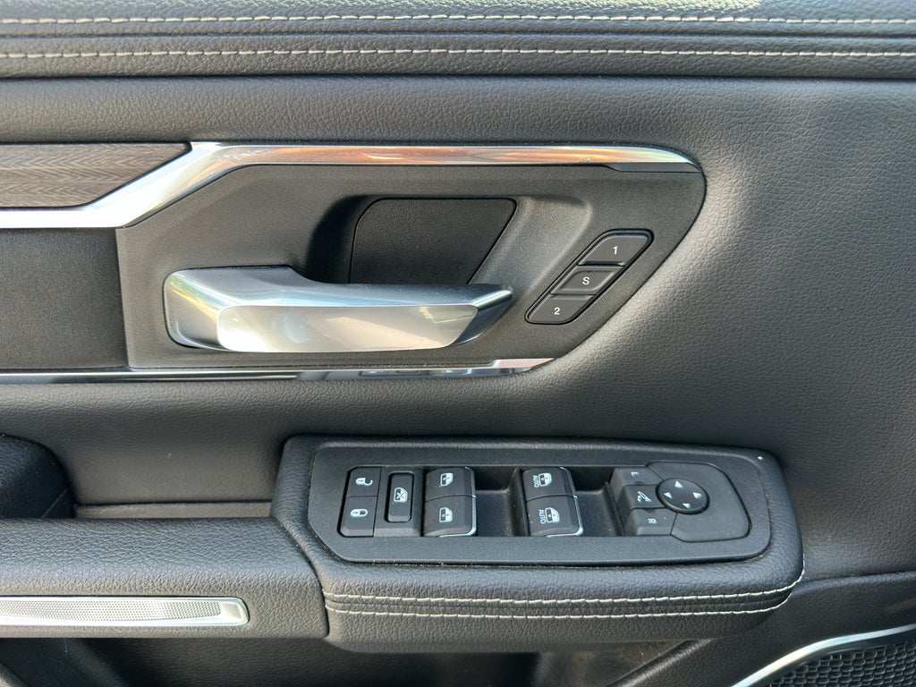 2025 RAM 1500 Laramie Crew Cab 4x4 5'7" Box