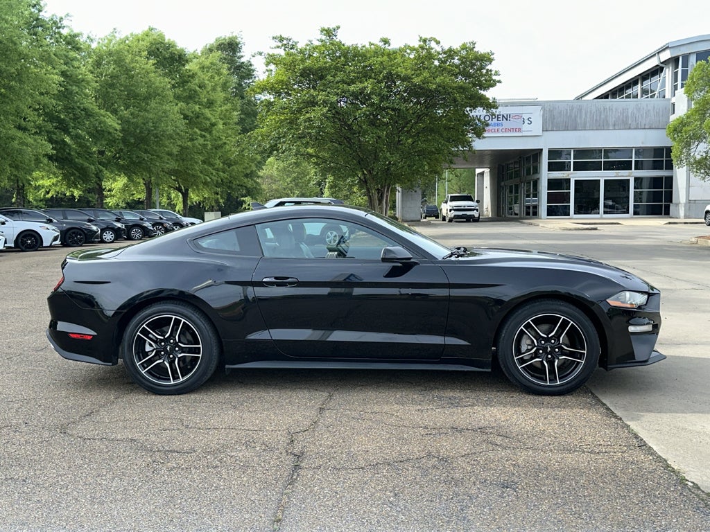 2022 Ford Mustang EcoBoost Premium Fastback