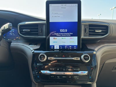 2022 Ford Explorer Platinum