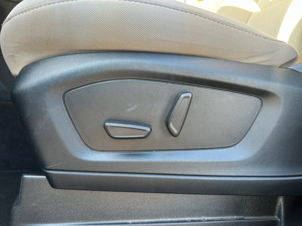 2022 Ford Explorer Base