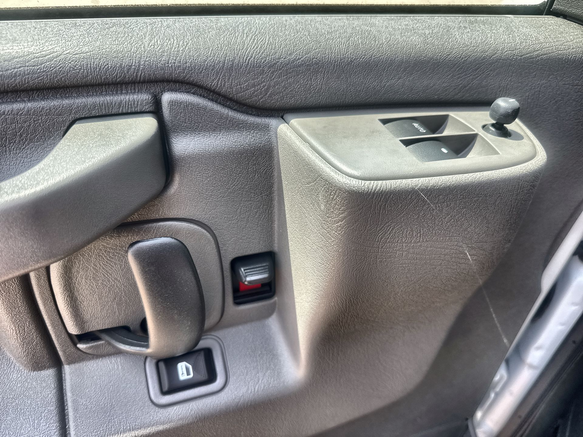 2026 Chevrolet Express Passenger LS
