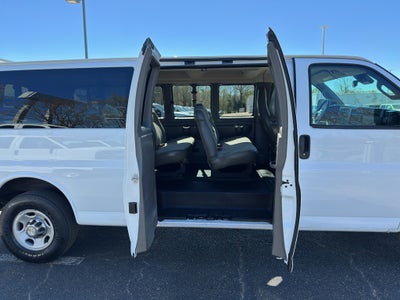 2021 Chevrolet Express Passenger 3500 1LT