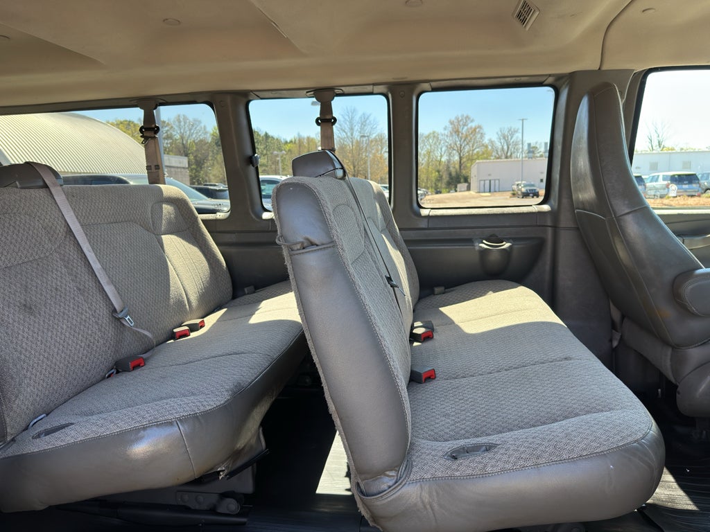 2021 Chevrolet Express Passenger 3500 1LT