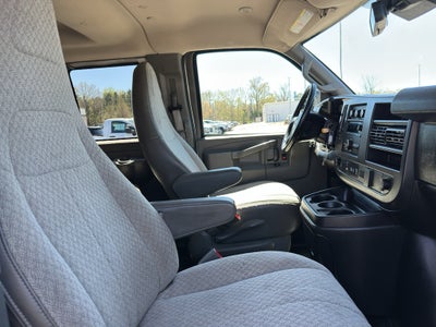 2021 Chevrolet Express Passenger 3500 1LT