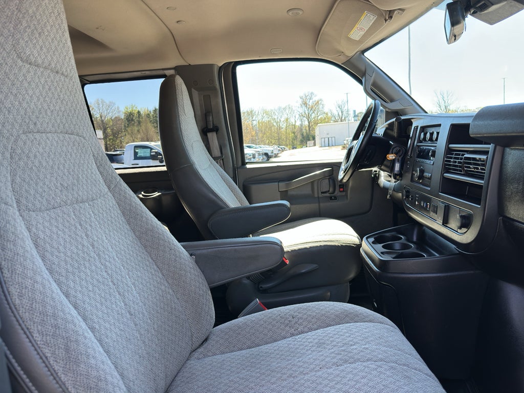 2021 Chevrolet Express Passenger 3500 1LT