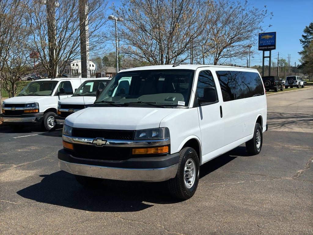 2021 Chevrolet Express Passenger 3500 1LT