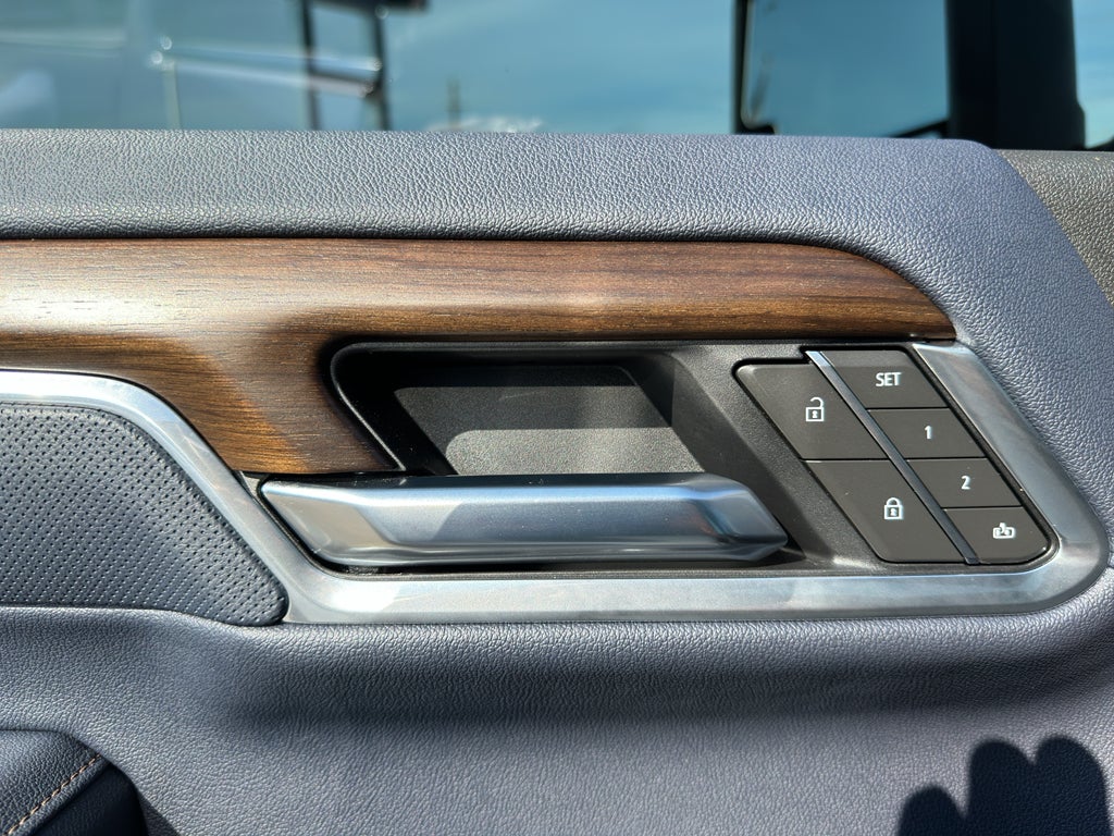 2025 Chevrolet Silverado 3500 HD High Country DRW