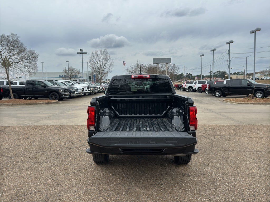 2024 Chevrolet Colorado WT
