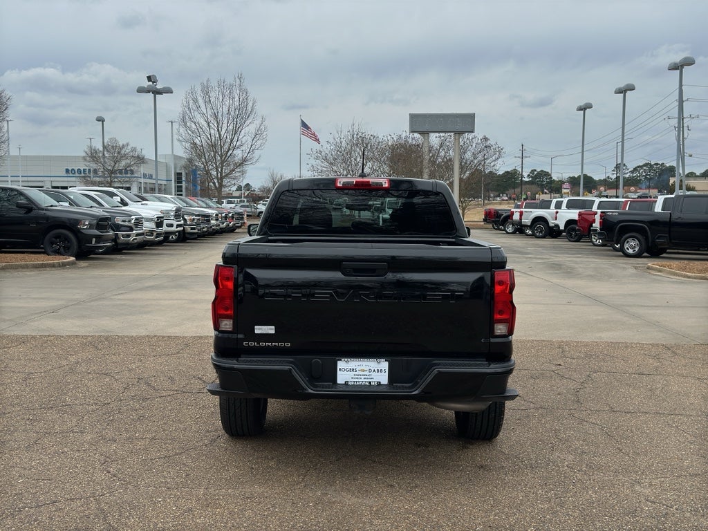 2024 Chevrolet Colorado WT