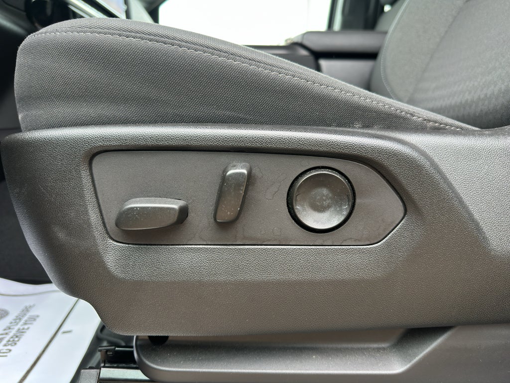 2022 Chevrolet Silverado 1500 LT (2FL)
