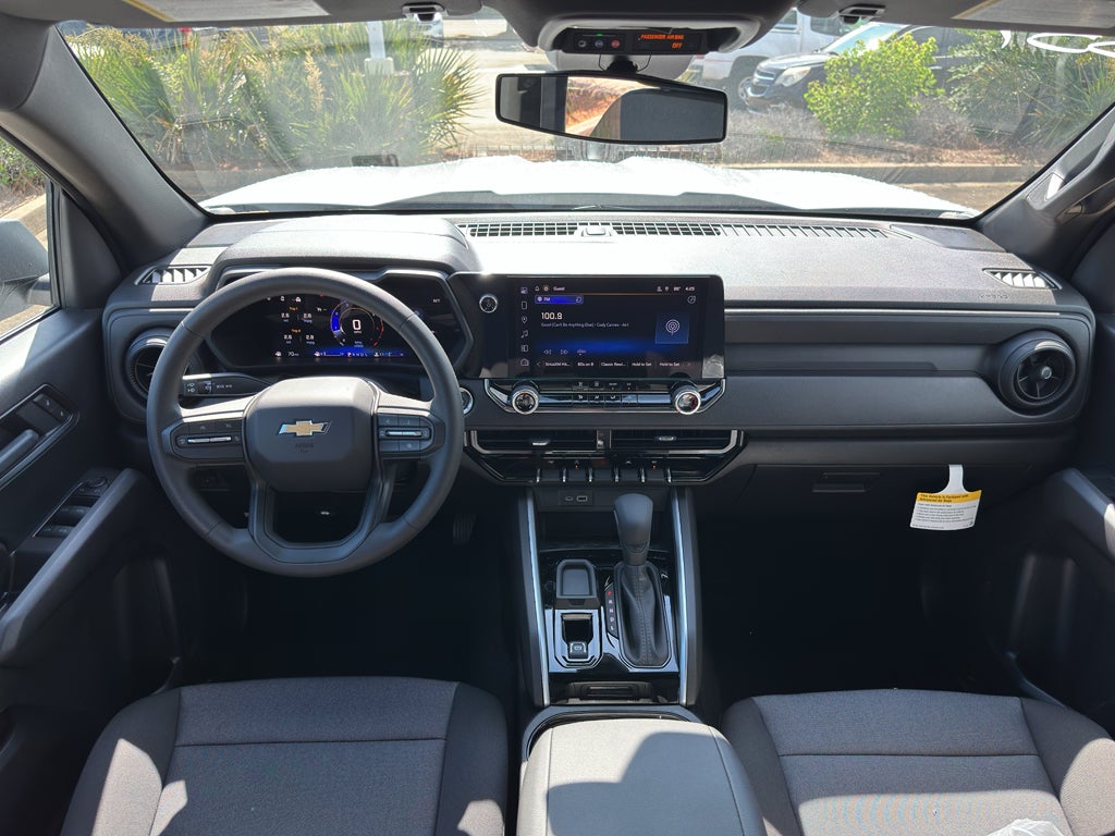 2025 Chevrolet Colorado WT/LT