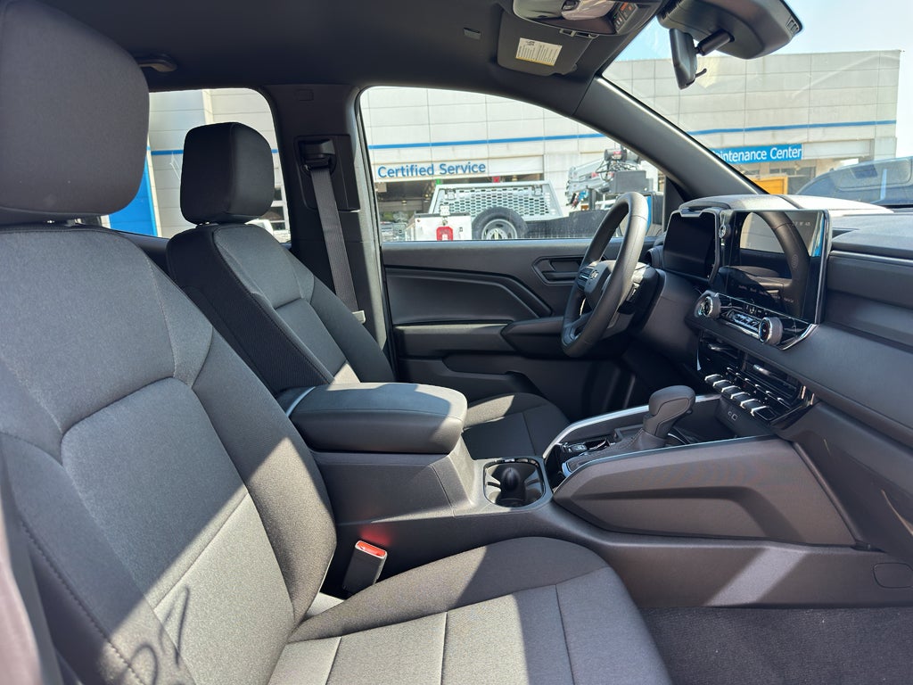 2025 Chevrolet Colorado WT/LT