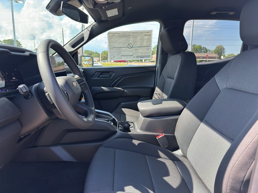 2025 Chevrolet Colorado WT/LT
