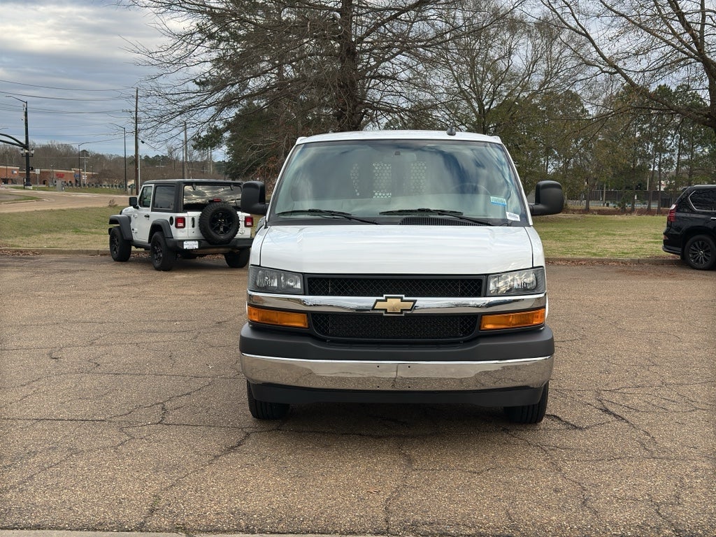 2024 Chevrolet Express Cargo 2500 WT