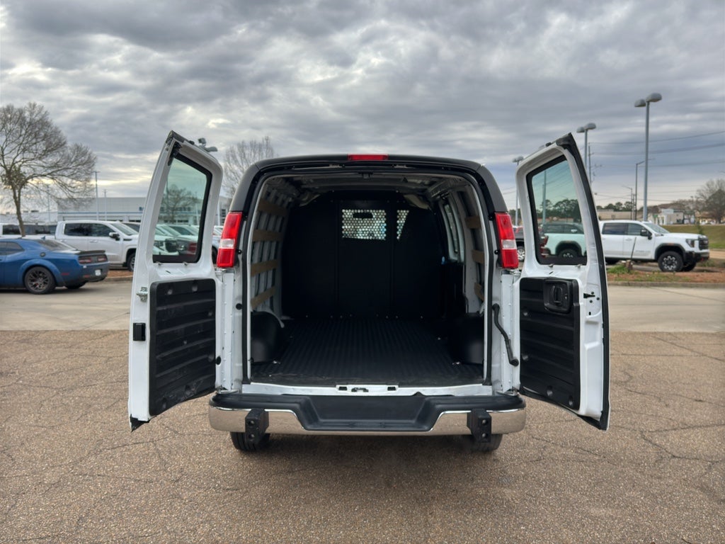 2024 Chevrolet Express Cargo 2500 WT