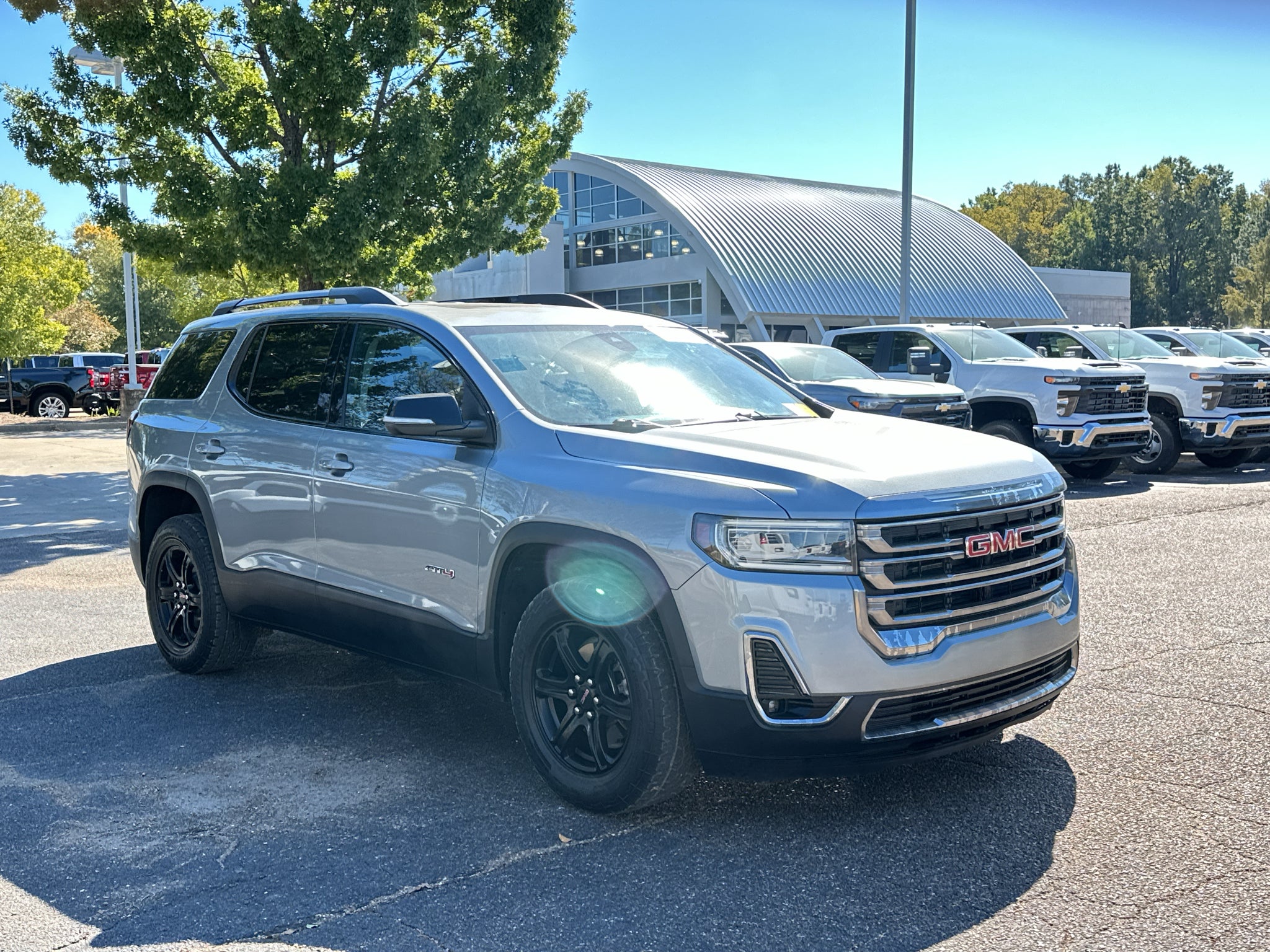 2023 GMC Acadia AT4
