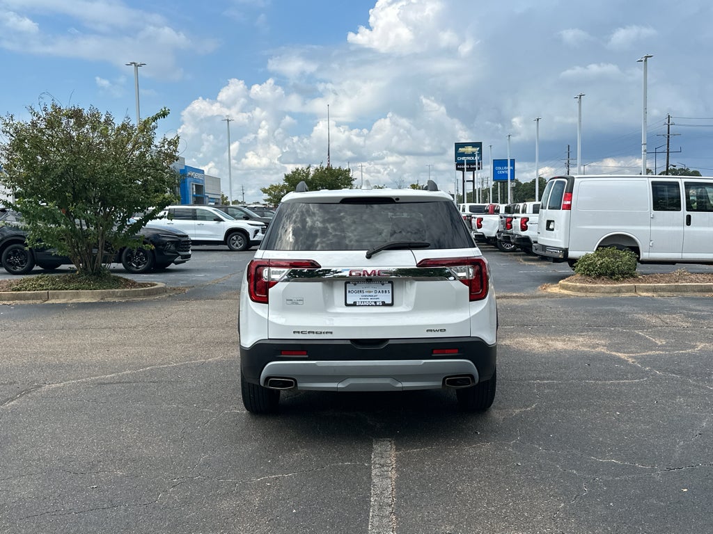 2023 GMC Acadia SLT