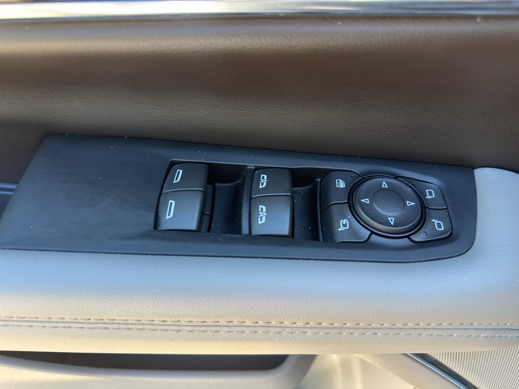 2025 GMC Yukon Elevation
