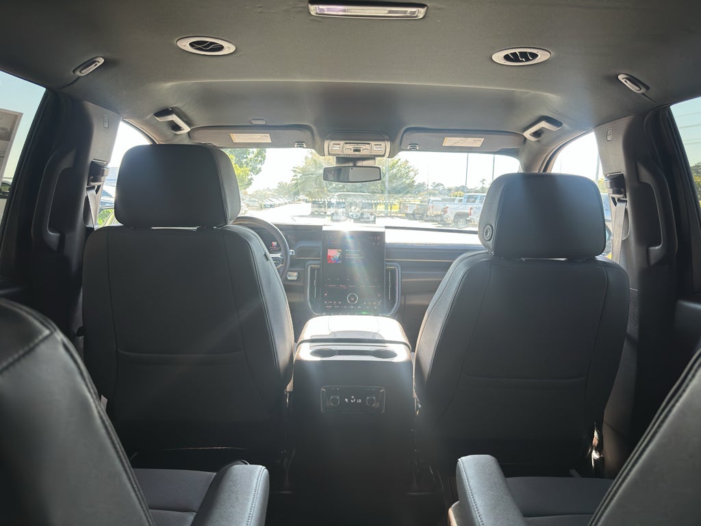2025 GMC Yukon Elevation