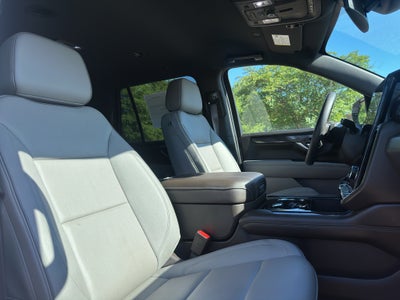 2025 GMC Yukon Elevation