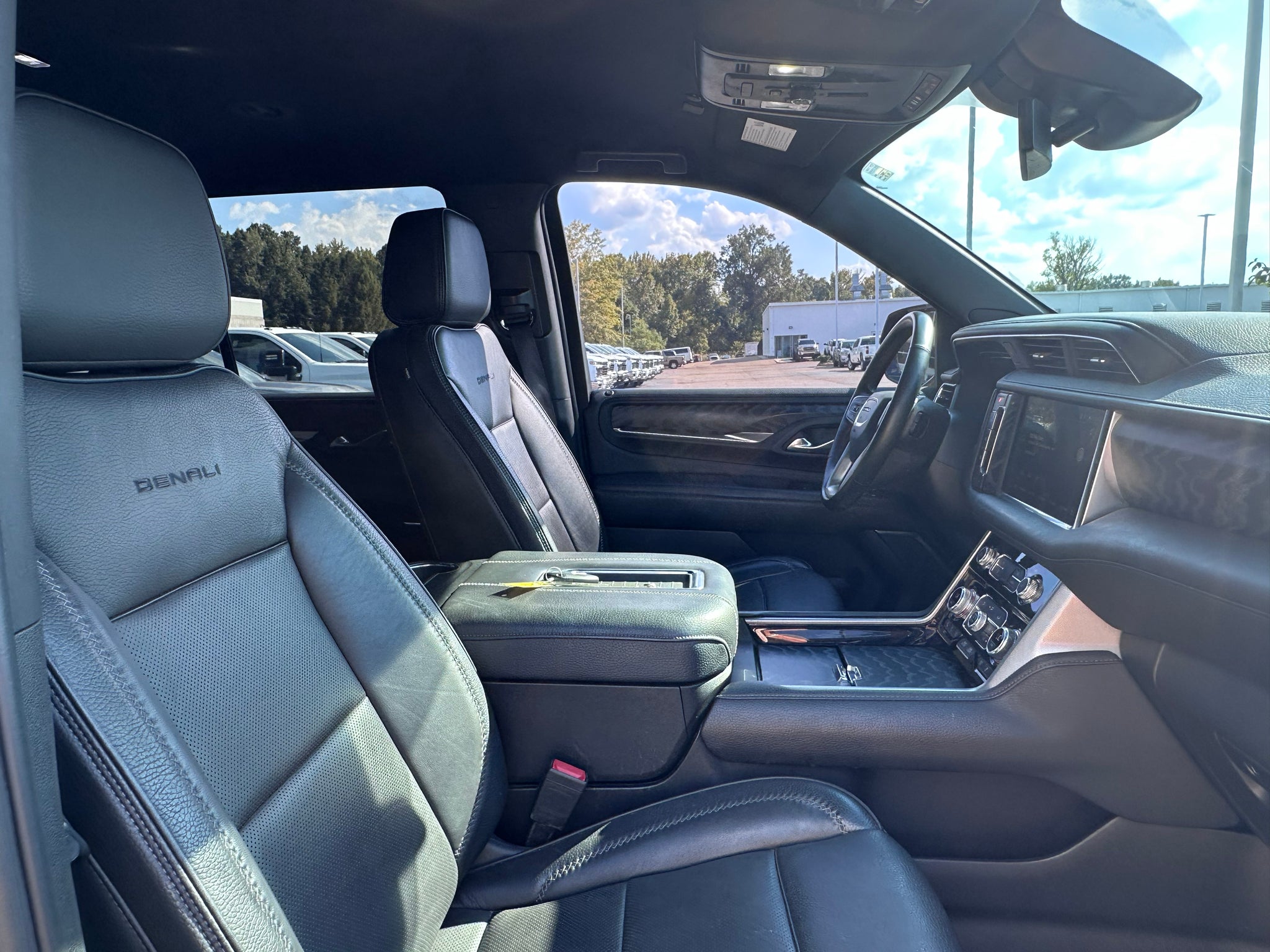 2023 GMC Yukon Denali