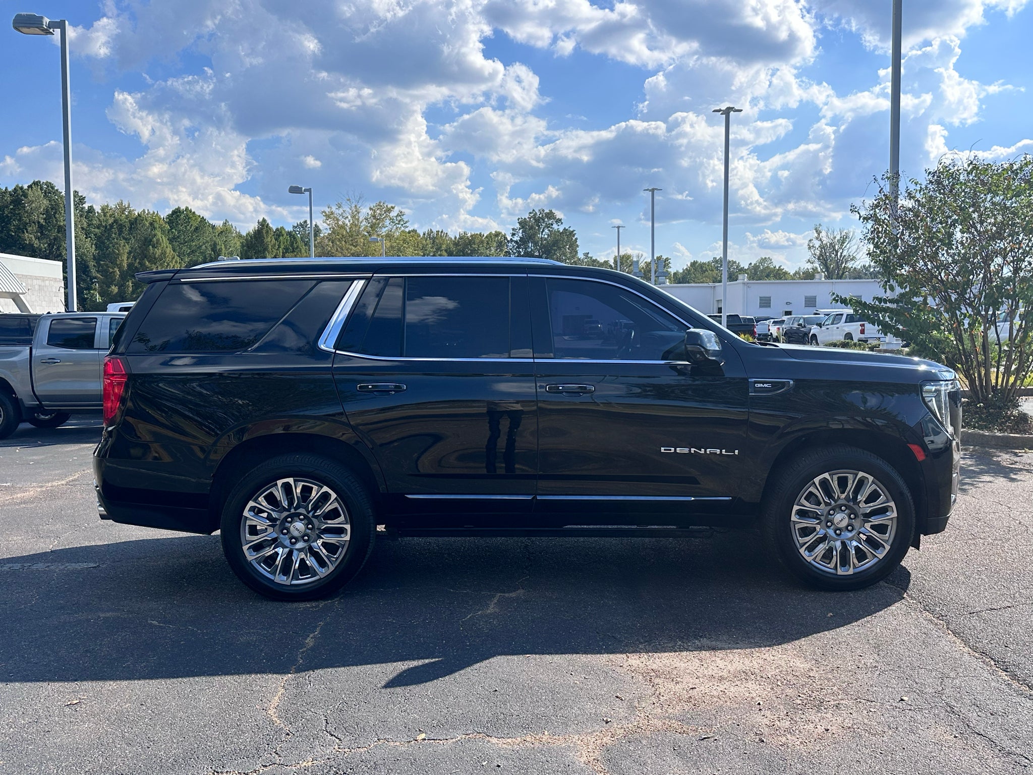 2023 GMC Yukon Denali